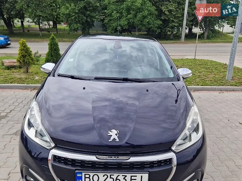 Peugeot 208 2016