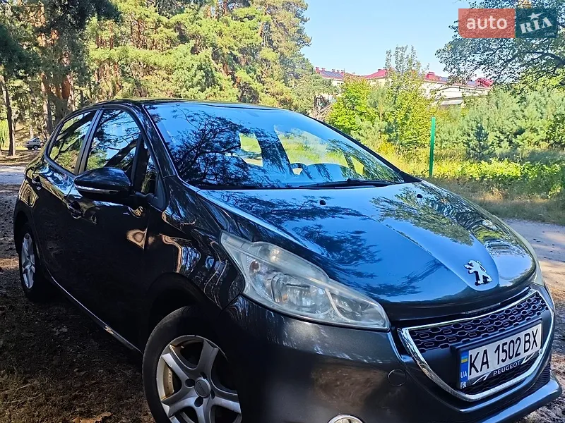 Peugeot 208
