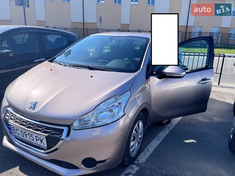 Peugeot 208