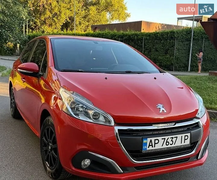 Peugeot 208 2016
