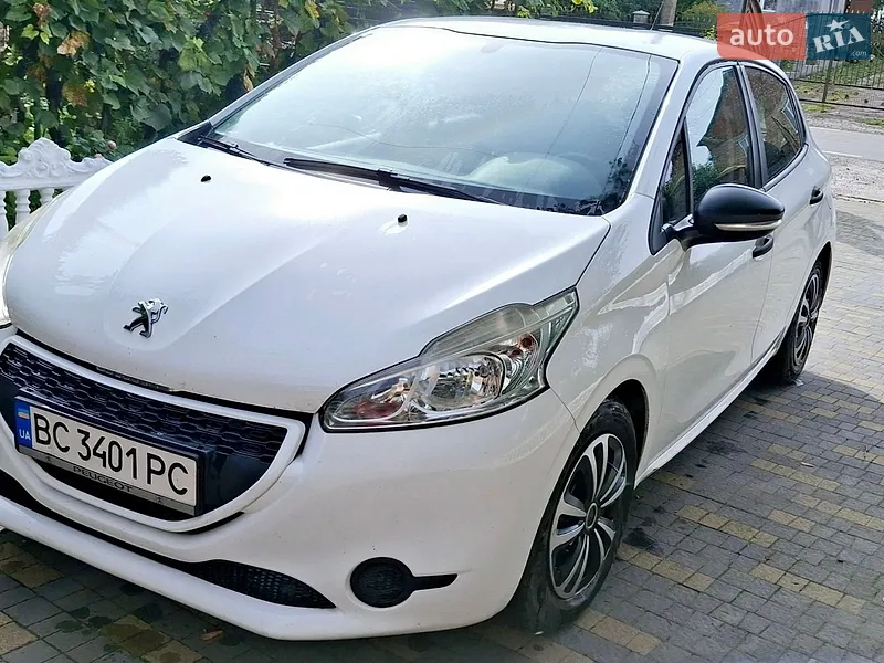 Peugeot 208