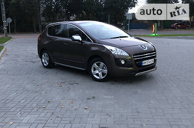 Peugeot 3008 Hybrid 4  2013