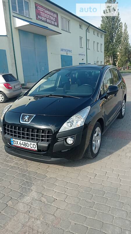 Минивэн Peugeot 3008