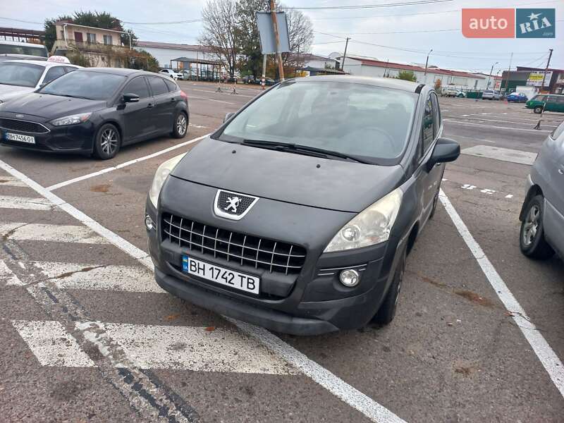 Позашляховик / Кросовер Peugeot 3008