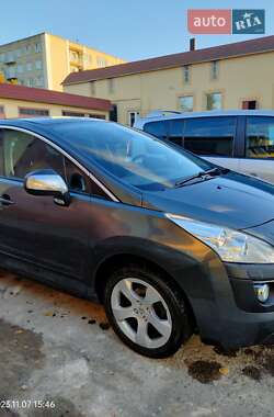 Peugeot 3008  2010