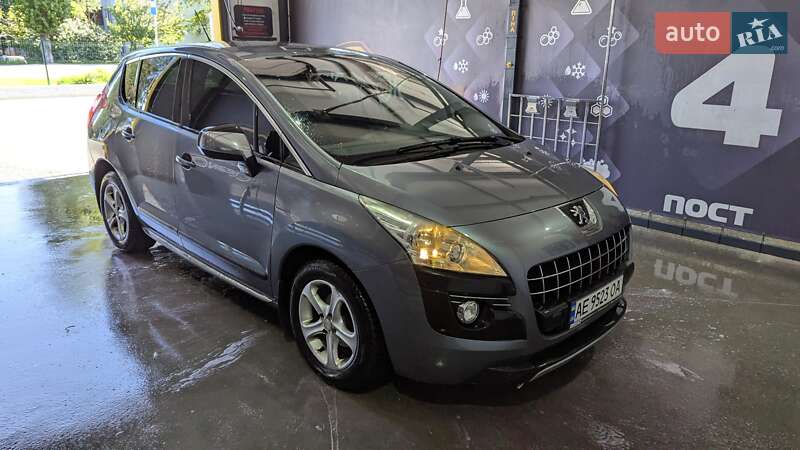 Внедорожник / Кроссовер Peugeot 3008
