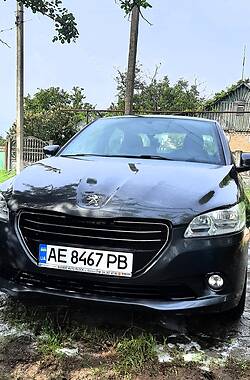 Peugeot 301  2015