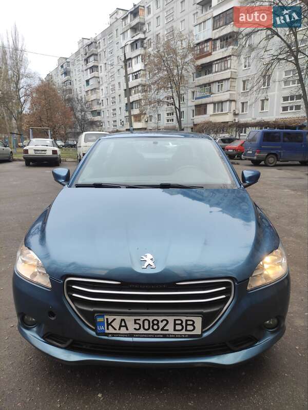 Легковые Peugeot 301