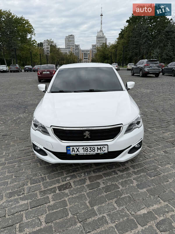 Peugeot 301