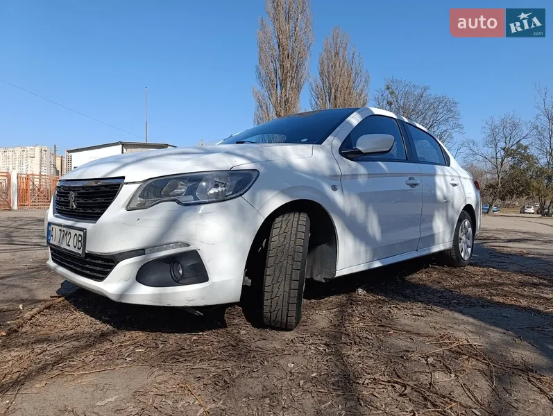 Peugeot 301