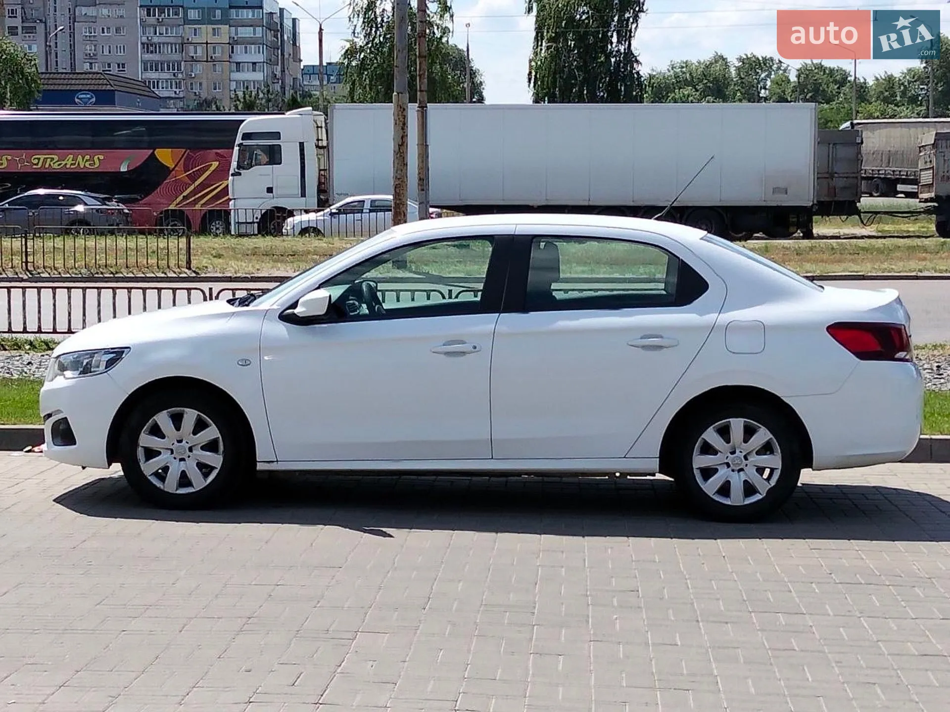 Peugeot 301 2017 VIN VF3DDHMZ6HJ598909 фото оголошення 8 з 18