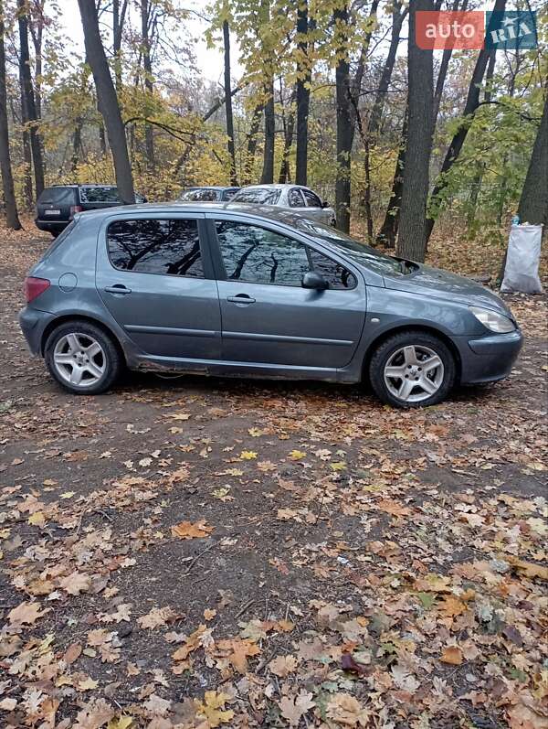Peugeot 306