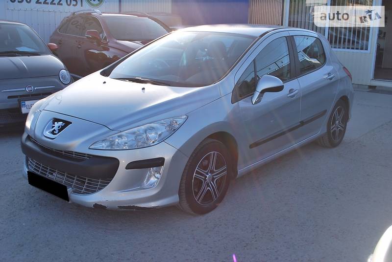 Peugeot 308 2008 года