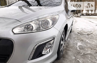 Peugeot 308  2013