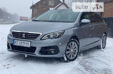 Peugeot 308  2017