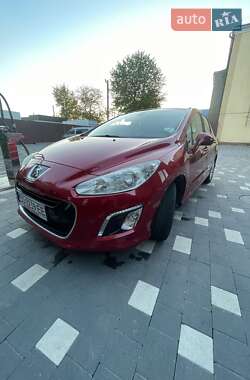 Peugeot 308  2011