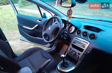 Peugeot 308  2010