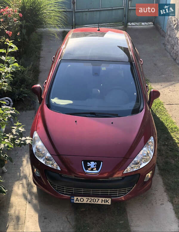 Хэтчбек Peugeot 308