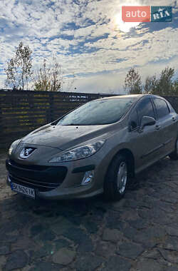 Peugeot 308  2010