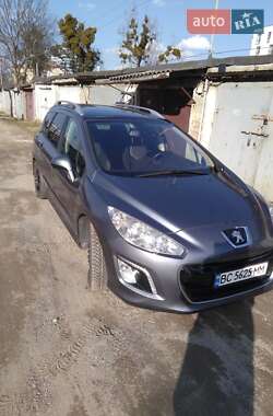 Peugeot 308  2011