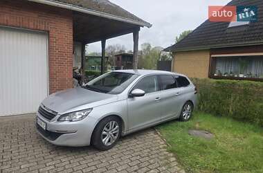Peugeot 308  2015