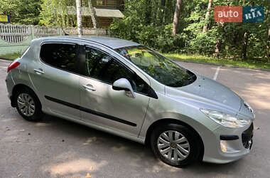 Peugeot 308  2010