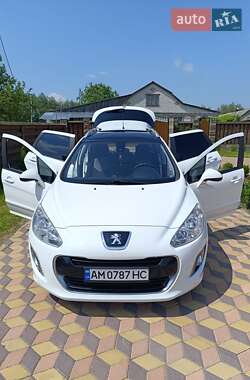 Peugeot 308  2011