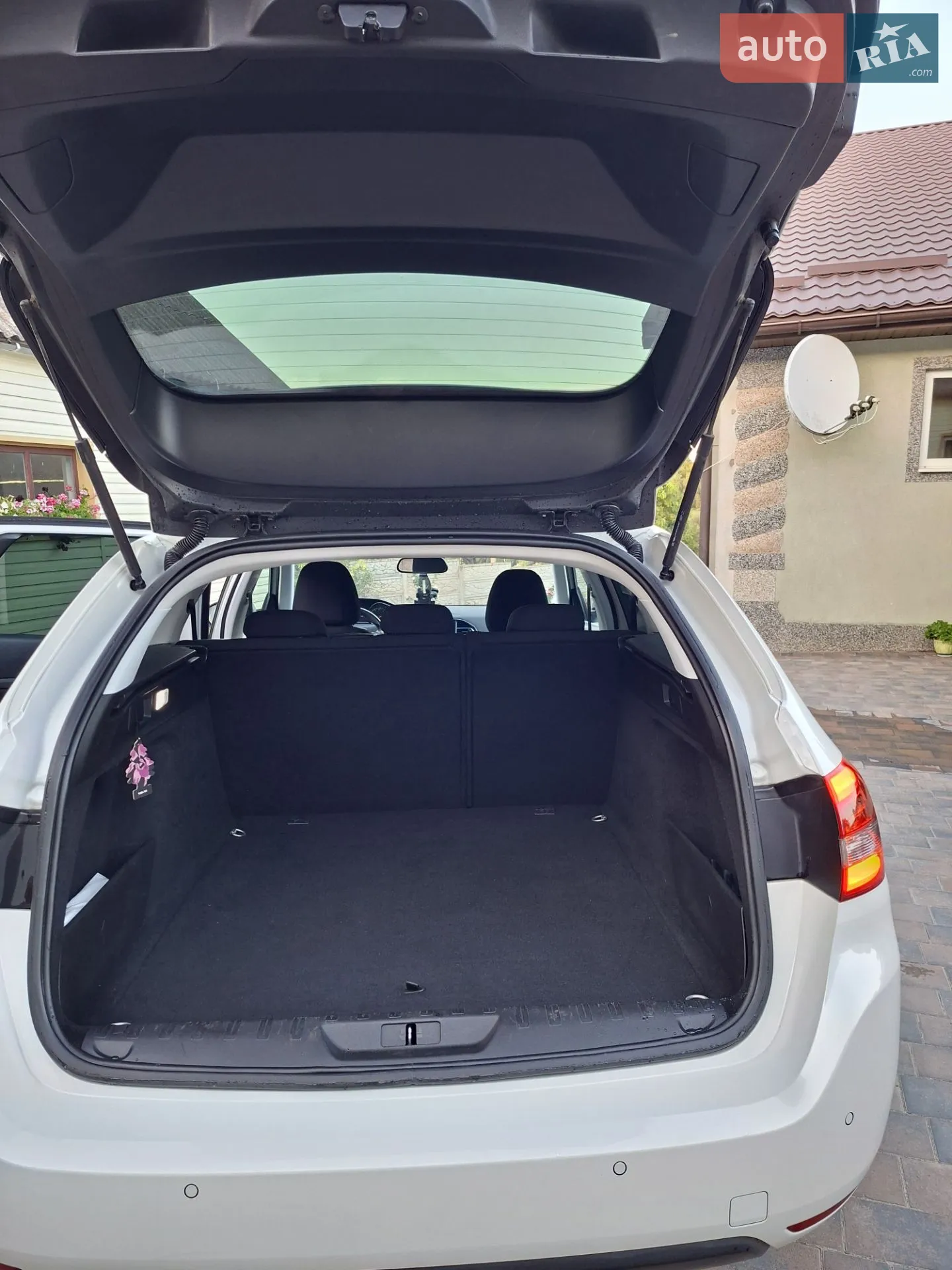Peugeot 308 2015 VIN VF3LCBHZHFS322796 фото оголошення 27 з 41