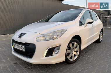 Peugeot 308  2012