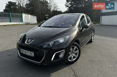 Peugeot 308  2012