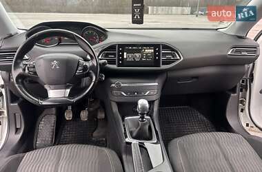 Peugeot 308  2014