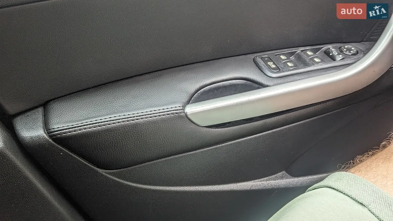 2011 Peugeot 308 - мініатюра 4