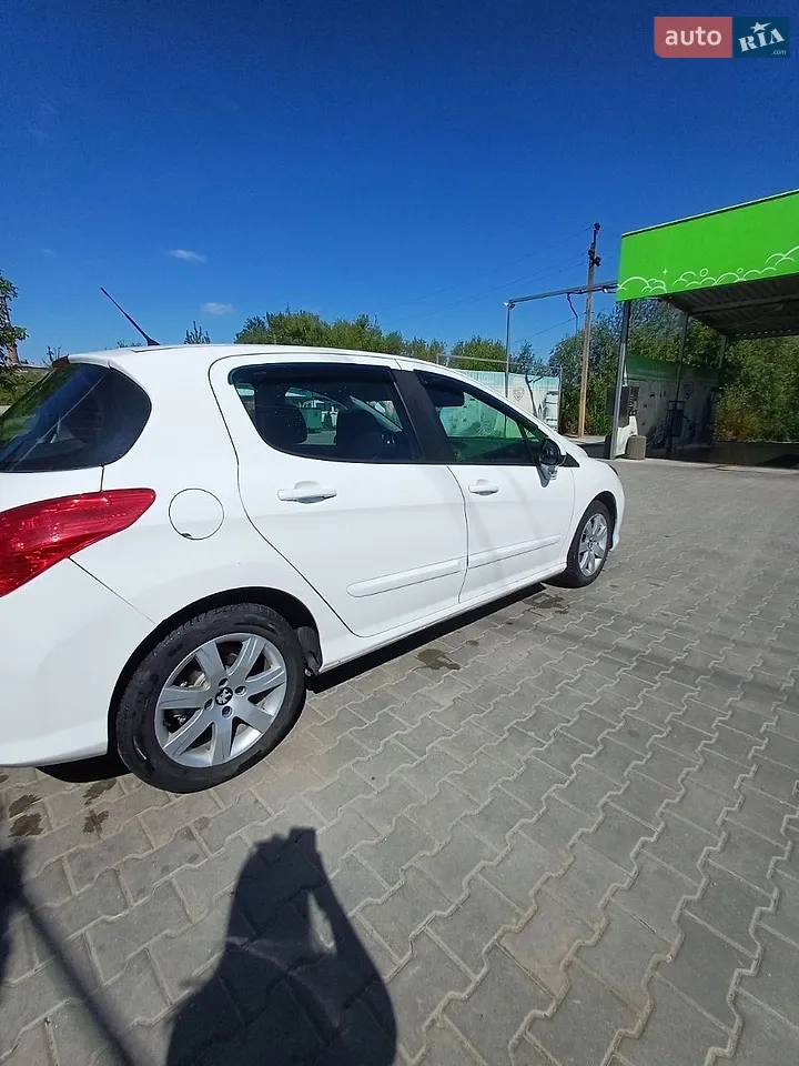 2011 Peugeot 308 - мініатюра 4