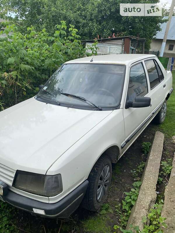 Peugeot 309