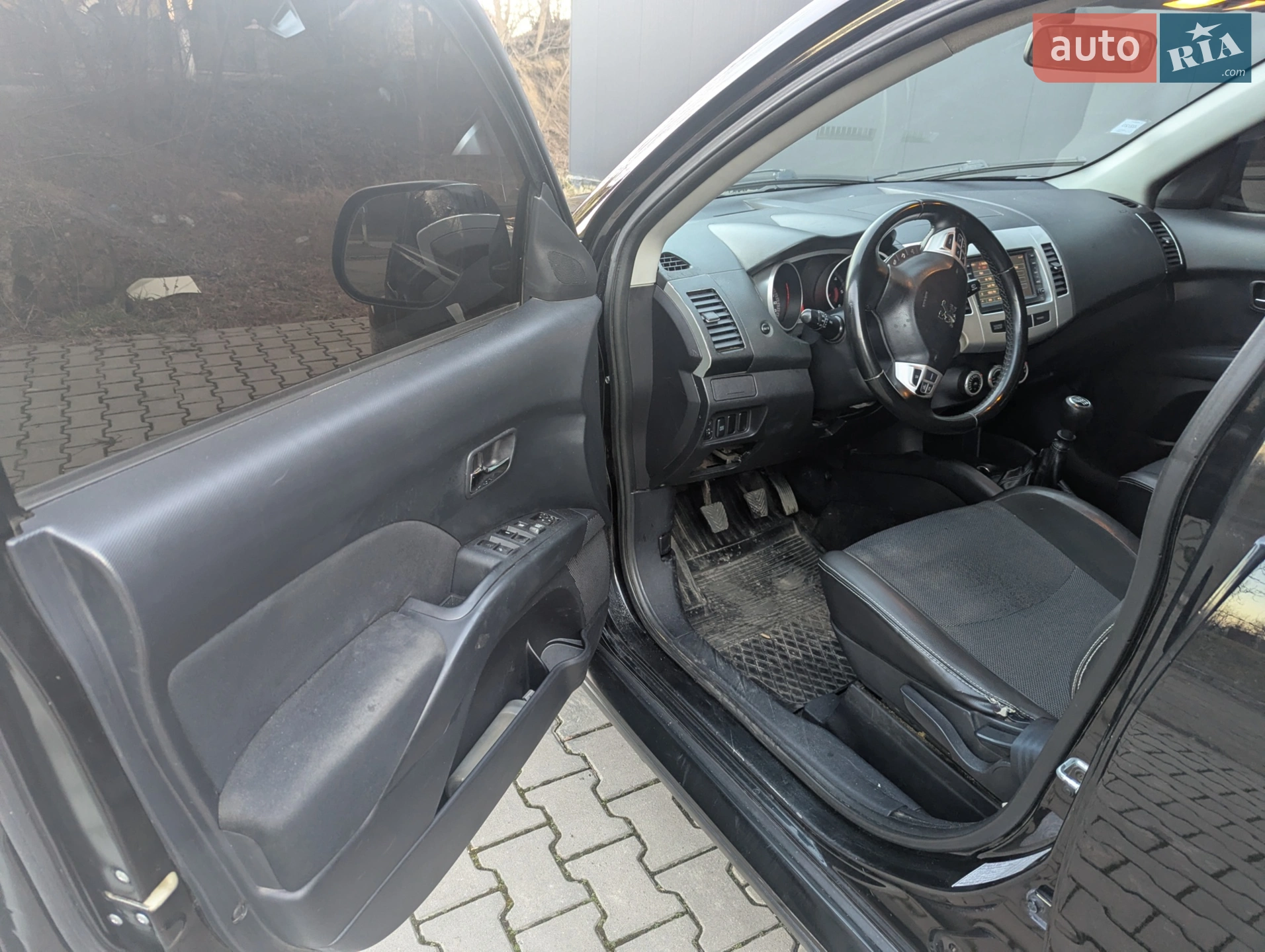 Peugeot 4007 2009 VIN VF3VV4HNH9U903465 фото оголошення 16 з 21