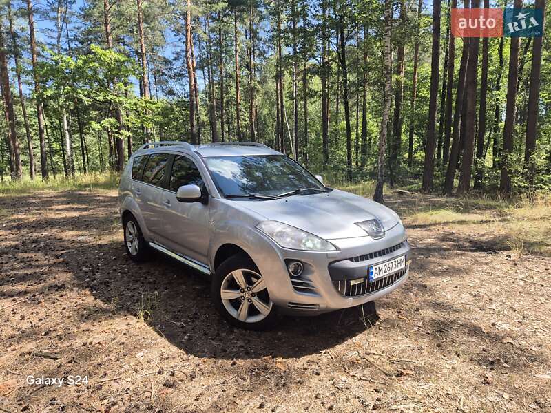 Позашляховик / Кросовер Peugeot 4007