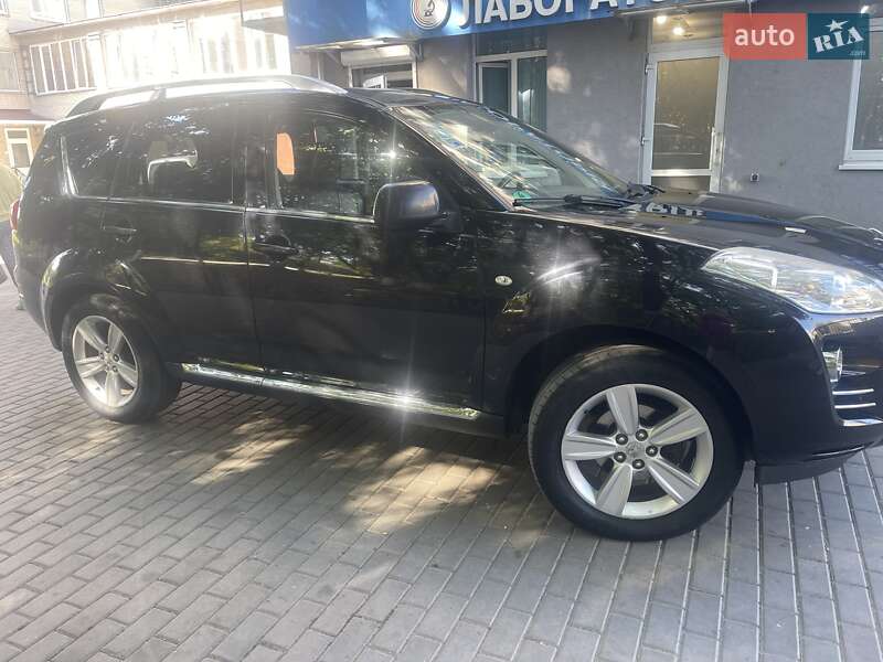 Легковые Peugeot 4007
