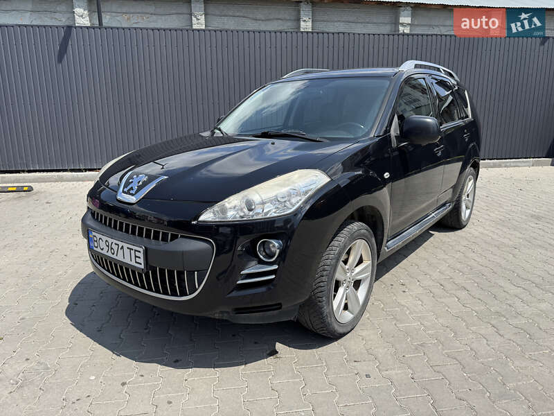 Легкові Peugeot 4007