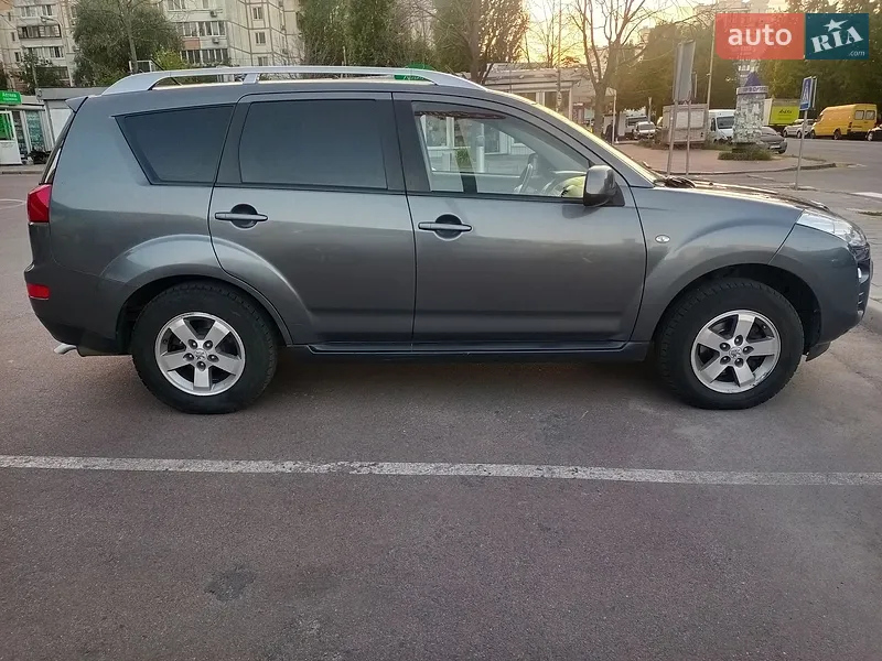 Peugeot 4007