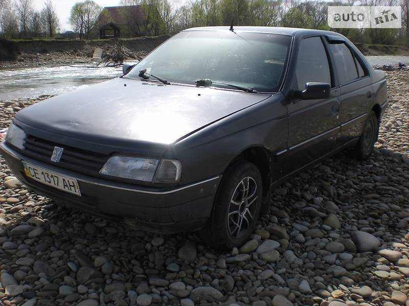 Легкові Peugeot 405