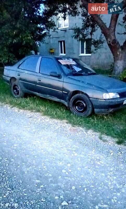 Седан Peugeot 405