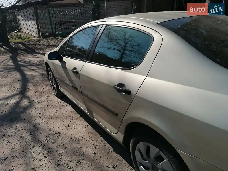 Peugeot 407