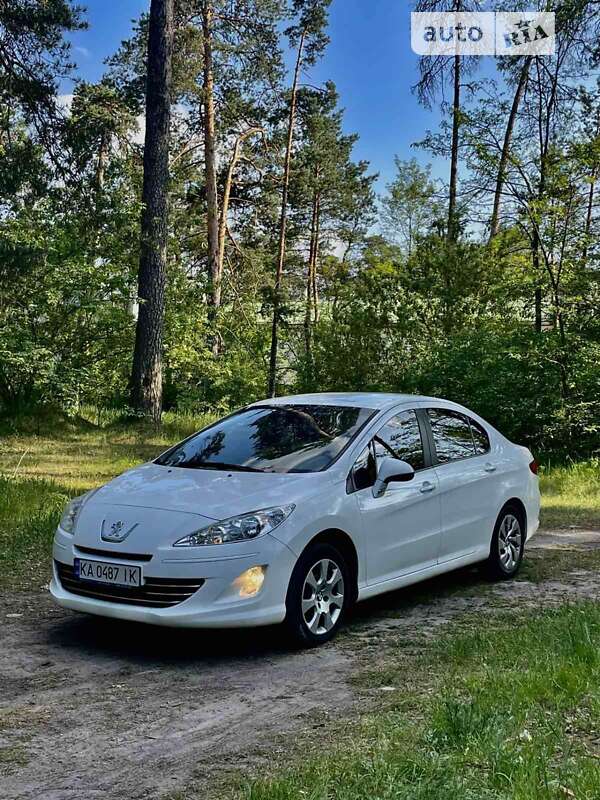 Седан Peugeot 408