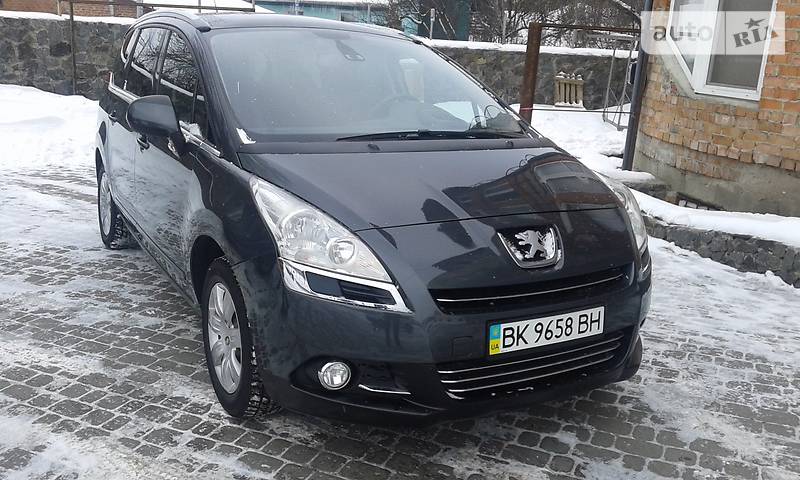 peugeot 5008 - 2011 г.в.