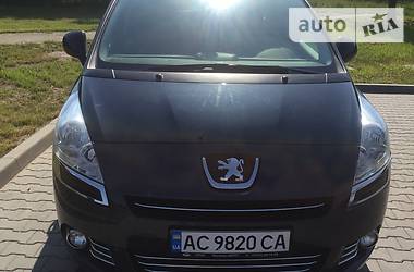 Peugeot 5008  2013