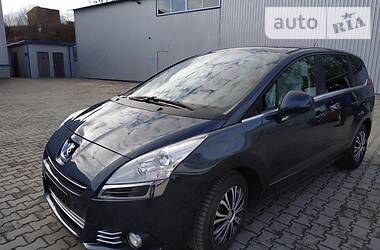 Peugeot 5008 Panorama 7mest 2013