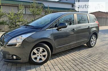 Peugeot 5008   2013