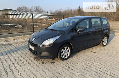 Peugeot 5008  2010