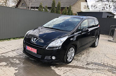 Peugeot 5008  2010