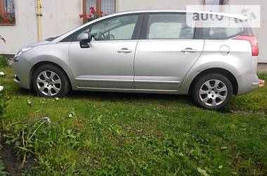 Peugeot 5008  2011